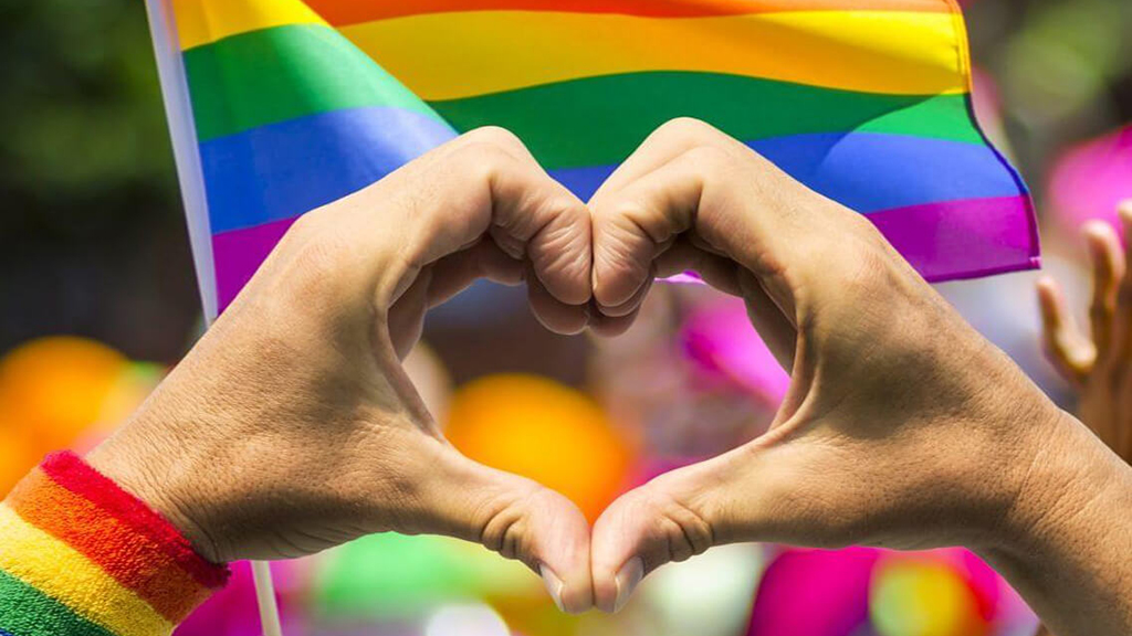 LGBT là gì? Tìm hiểu về đồng tính, song tính và chuyển giới - Nhà thuốc FPT Long Châu