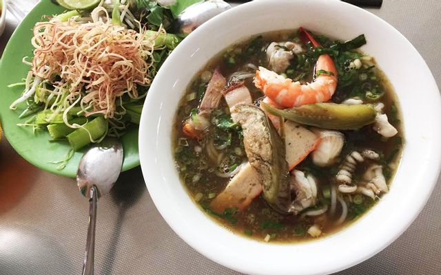 Bún mắm và lẩu mắm